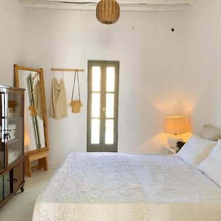 Serifos Olive Buitenkant foto