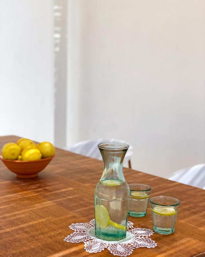 Serifos Olive Buitenkant foto