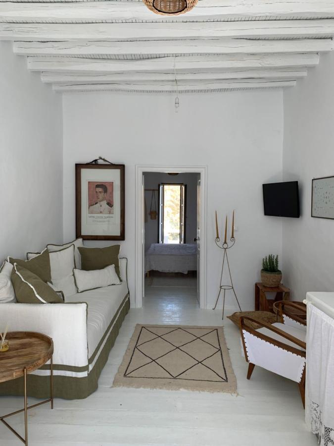 Serifos Olive Buitenkant foto